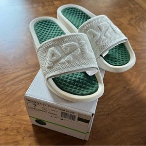 BRAND NEW UNWORN APL TechLoom Slide Ivory/Great Green size 7W